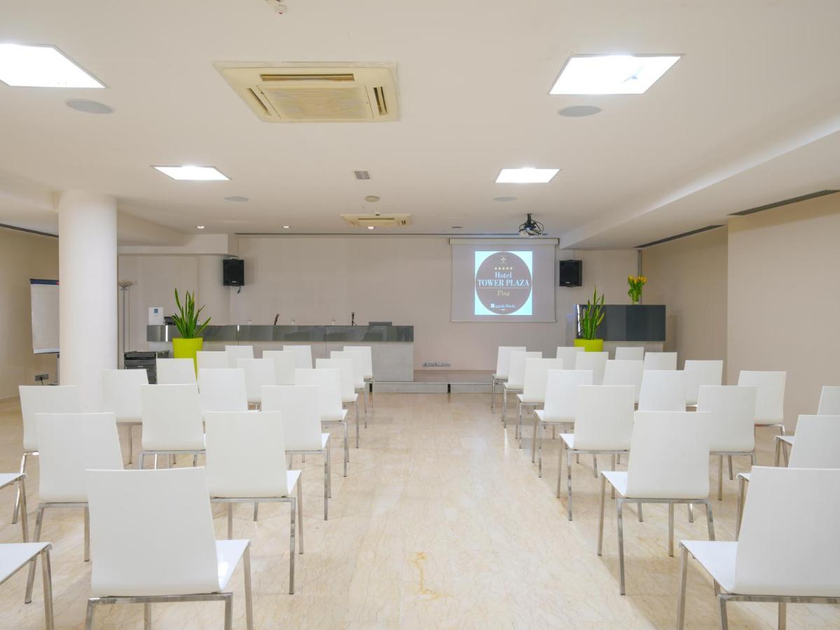Pisa Tower Plaza Hotel Exterior foto The conference room