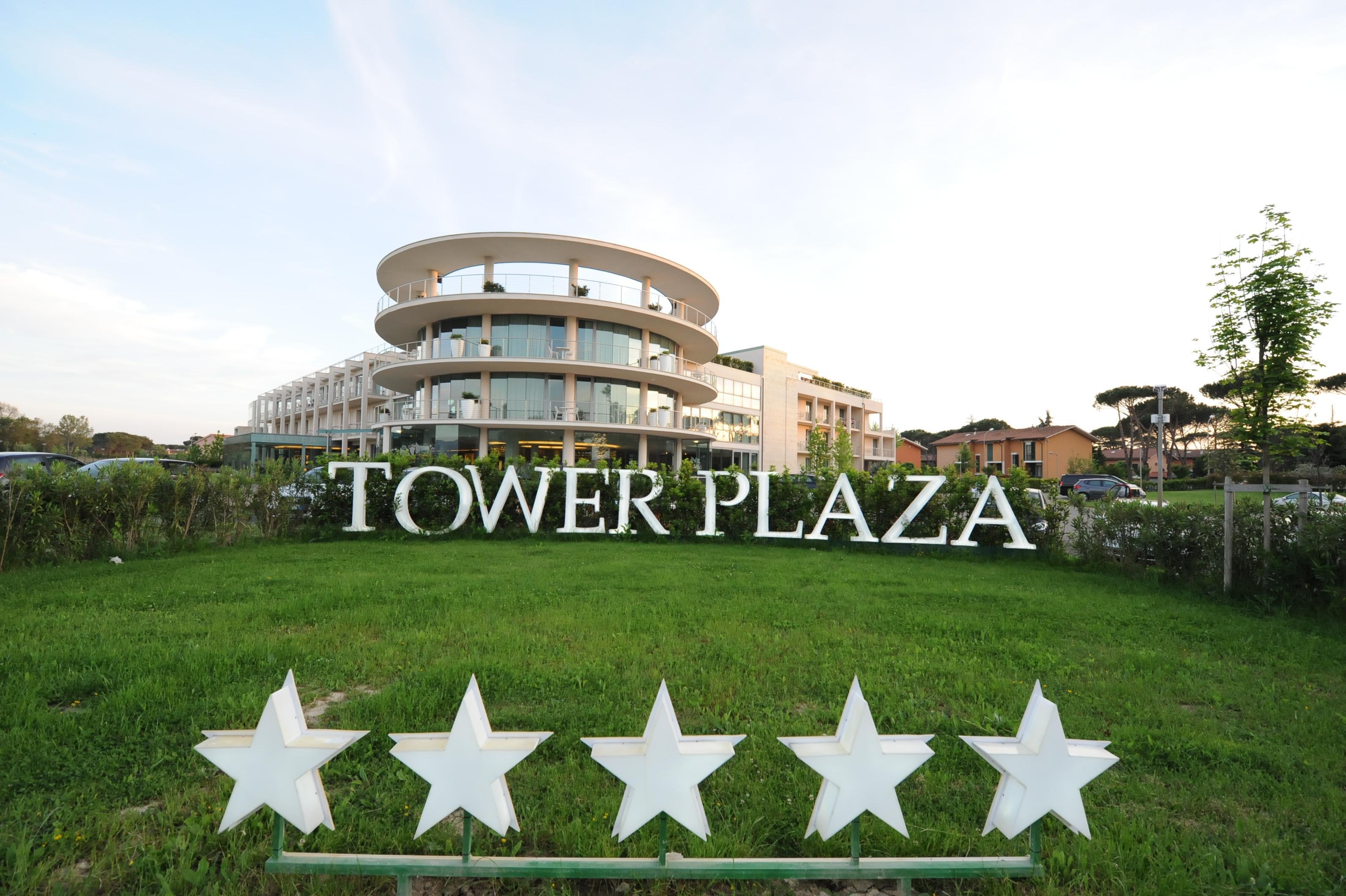Pisa Tower Plaza Hotel Exterior foto Tower Plaza